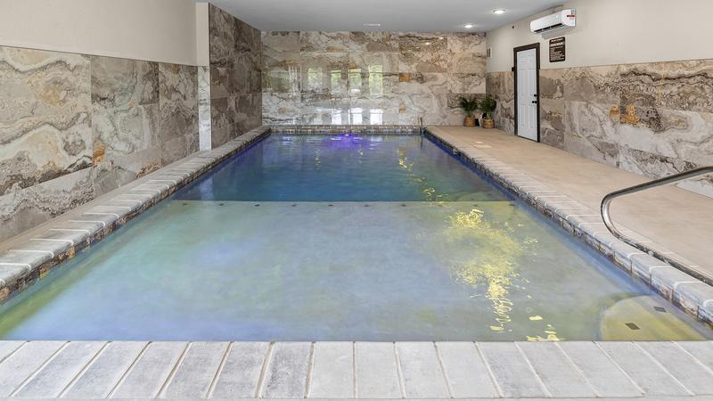 Smoky Mountains Private Swimming Pool Cabin at Royce' s Retreat in Gatlinburg TN