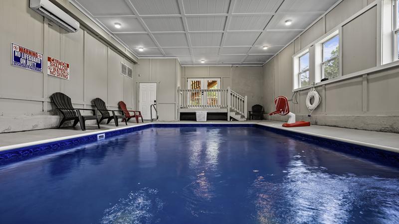 Come enjoy this wonderful private pool cabin in the Smoky Mountains.