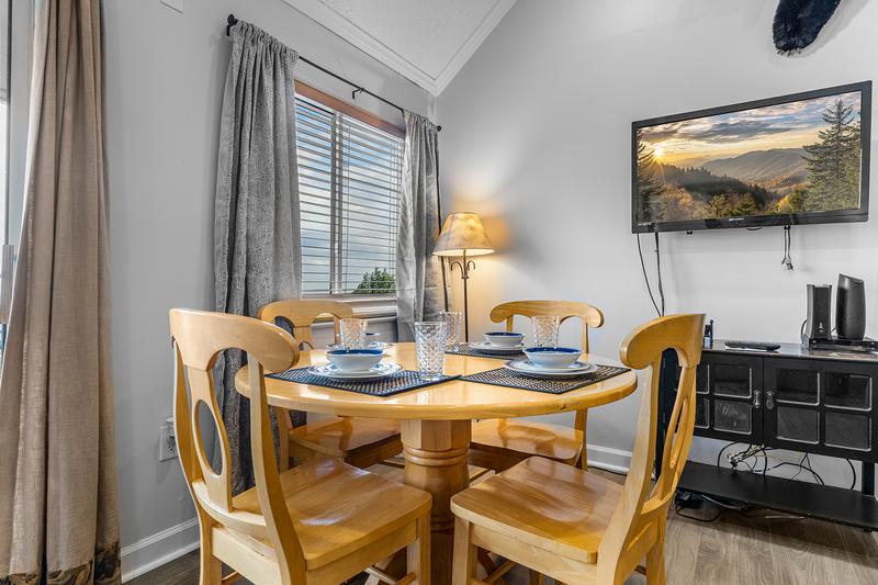 Smokies Leisure Dining Enjoy leisure dining at your condo in the Smokies.