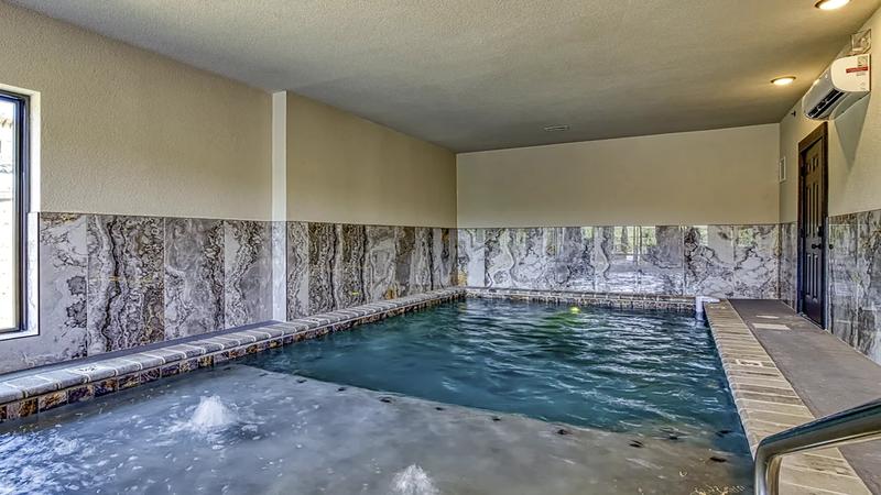 Smoky Mountains Private Swimming Pool Cabin