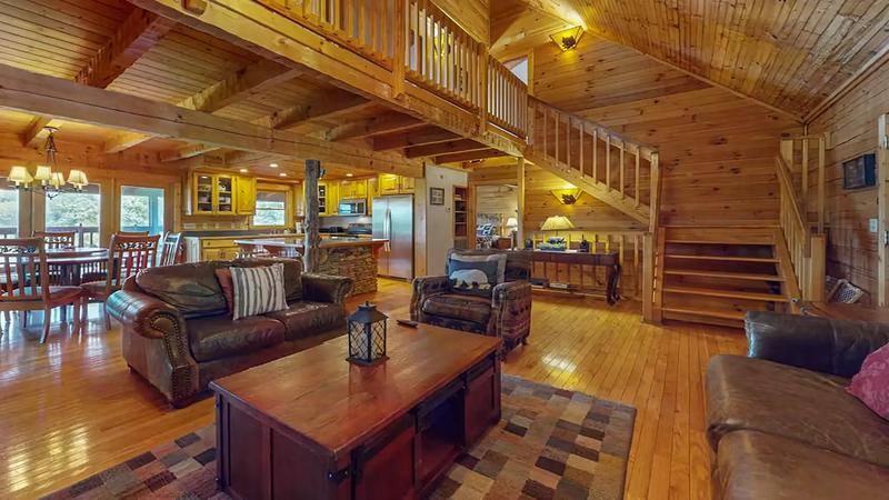 Cabin Rental Living Area Spacious living room with room for the whole family.