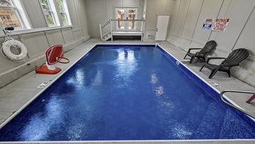 Smoky Mountains 8BR private pool cabin.