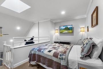 Bed & TV Large bed and tv in your condo in the Smokies.