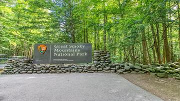 Near Great Smoky Mountains Park Entrance Close entry to the Great Smoky Mountains National Park!