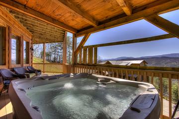 Hot tub cabin in the Smoky Mountains with views. at A Point of View in Gatlinburg TN